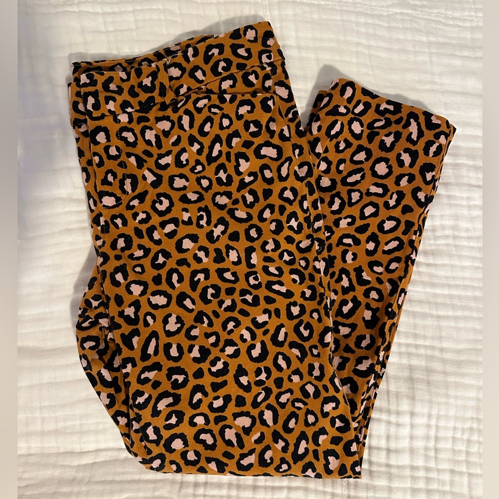 *SOLD* Women’s cheetah Old Navy Pixie ankle pants